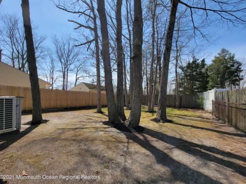 433 Devon St, Lacey NJ  08731-2429 exterior
