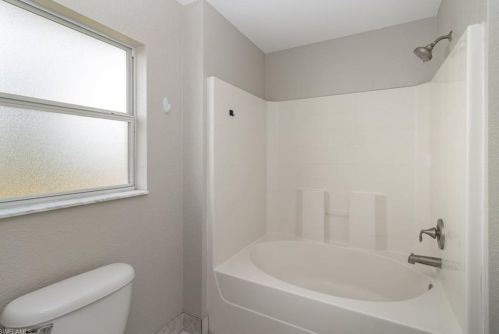2008 27 Ter, Cape Coral FL  33904-3256 exterior