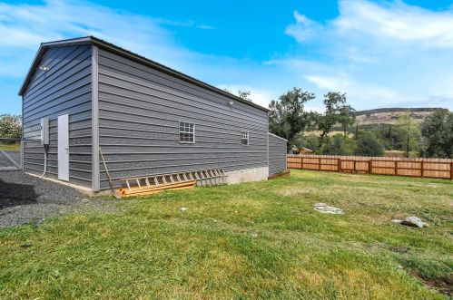14 Blossom Hill Rd, Oroville CA  95965-9119 exterior