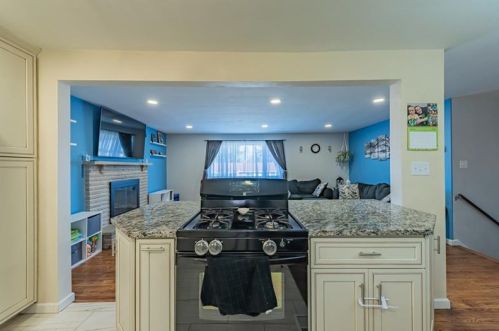 216 Connecticut Dr, New Kensington PA  15068-3523 exterior