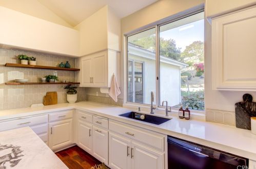 462 Mercedes Ln, Pismo Beach CA  93420-2658 exterior