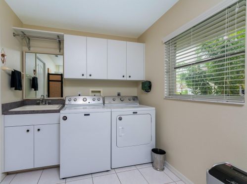 593 Rotonda Cir, Placida FL  33947-2022 exterior