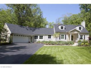 5828 Briarwood Ln, Cleveland, OH 44139-2306