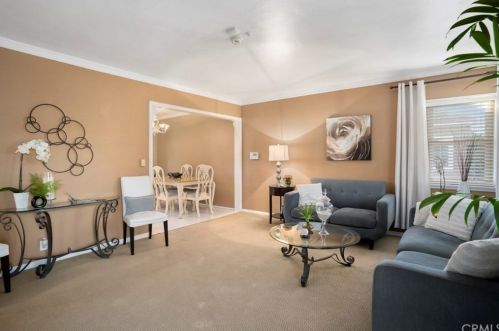 2634 220th St, Long Beach CA  90810-1821 exterior