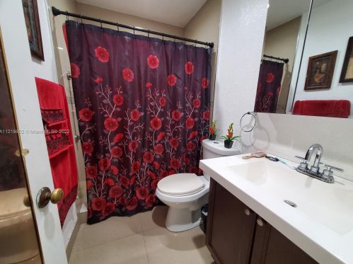 5850 20 Ln, Hialeah FL  33016-2663 exterior