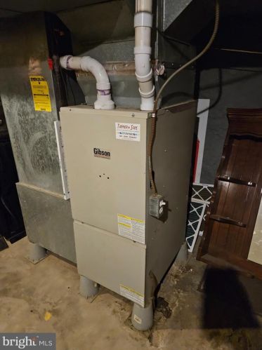 1428 Naudain St, Harrisburg PA  17104-2252 exterior