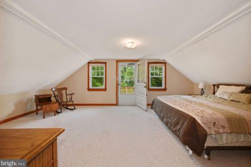 12 Cedar Ave, Berlin Boro NJ  08009-1302 exterior