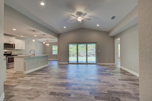 129 Glades Dr, Placida FL  33947-2489 exterior