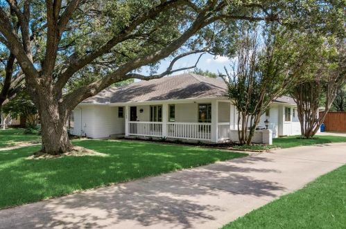 11148 Carissa Dr, Dallas, TX 75218-1338