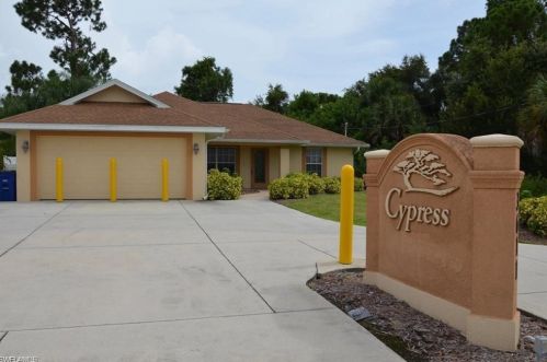 3611 Lee Blvd, Lehigh Acres, FL 33971-1304