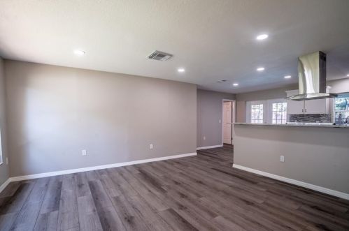 1163 Ridgecrest Ct, Palm Harbor FL  34683-2732 exterior