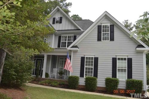 36 Hawks Nest Cir, Smithfield, NC 27577-7505