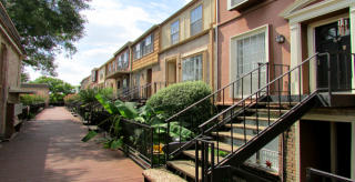 2520 Winrock Blvd, Houston TX  77057-4309 exterior