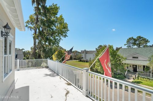 37 Brisbane Dr, Beaufort SC  29902-5718 exterior