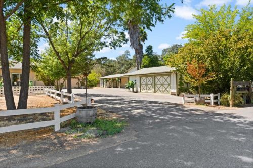 1285 Edmundson Ave, Morgan Hill, CA 95037-9638