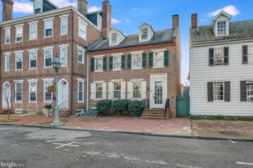 54 The Grn, Dover, DE 19901-3612