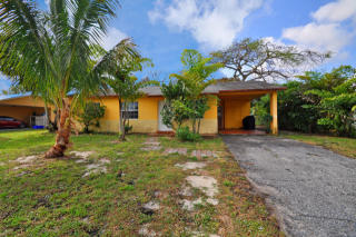 1110 Choctaw St, Jupiter, FL 33458-5620