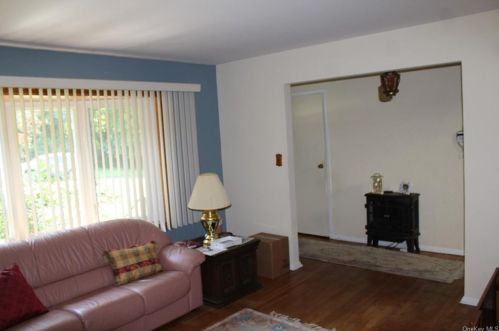 31 Woodland Rd, Highland Mills NY  10930-2948 exterior