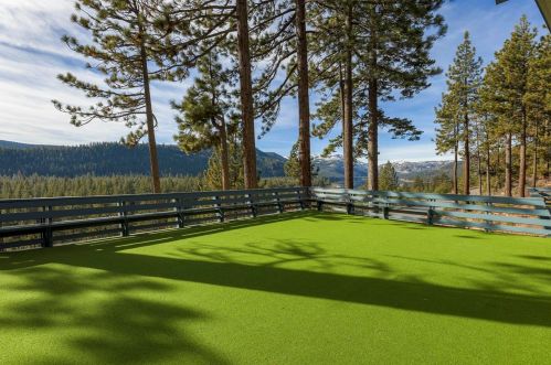 12726 Richards Blvd, Truckee CA  96161 exterior