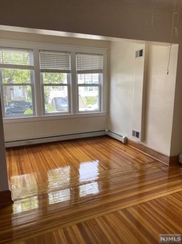 414 Lincoln Ave, Cliffside Park NJ  07010-1821 exterior
