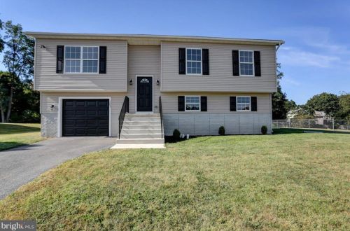 207 Pike Ct, Lees Cross Roads PA  17257-9046 exterior