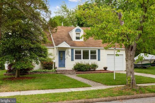 320 King St, West Deptford, NJ 08096-2229