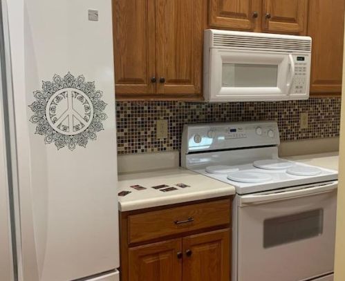 2239 Feather Ln, Marion OH  43302-8266 exterior