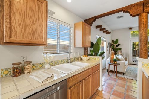 54450 Avenida Alvarado, La Quinta CA  92253-3690 exterior
