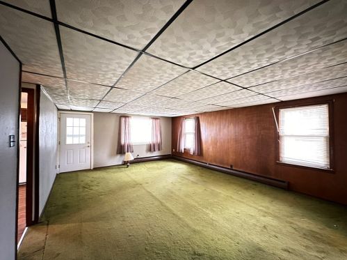 3998 Mitchell Rd, New Castle PA  16105-4412 exterior