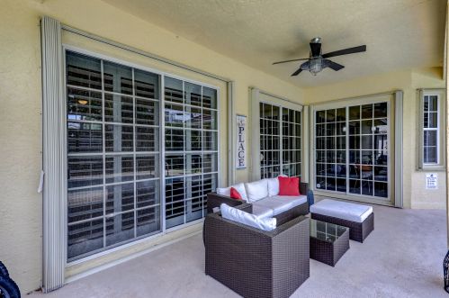 1241 Bimini Ln, West Palm Beach FL  33404-2770 exterior