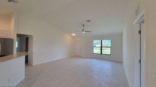 902 11th Pl, Cape Coral FL  33991-2456 exterior