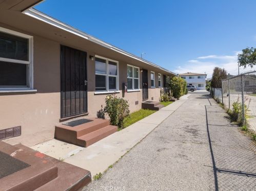 1715 Cherry Ave, Long Beach, CA 90813-2557