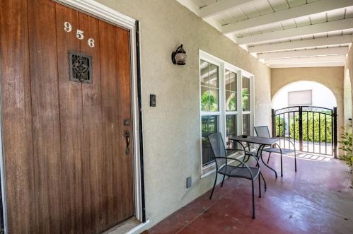 956 J St, Los Banos CA  93635-4321 exterior