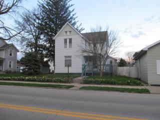 210 Long St, Ashville, OH 43103-1312