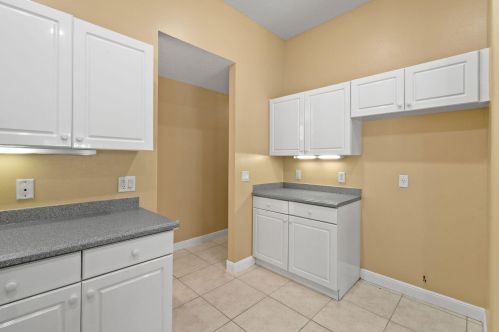 1698 Mockingbird Dr, Fort Pierce FL  34986-2045 exterior