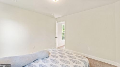 1077 Mountain View Rd, Fredericksburg VA  22406-4429 exterior