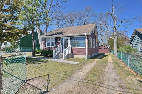 511 Curtis Ave, Point Pleasant Beach, NJ 08742-2866