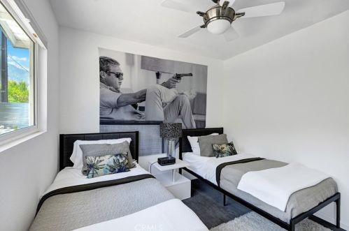 2221 Francis Dr, Palm Springs CA  92262-2553 exterior