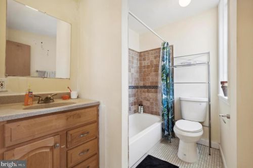 1419 4 St, Philadelphia PA  19147-0059 exterior
