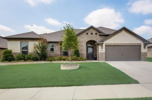 621 Piper Dr, Fort Worth, TX 76179-6362