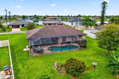 1003 16th Ter, Cape Coral, FL 33909-5392