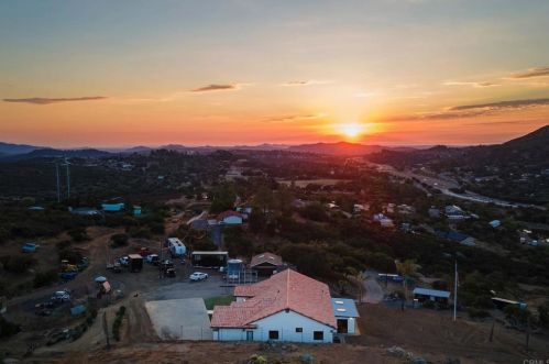 4539 Alpine, Alpine CA  91901-2110 exterior