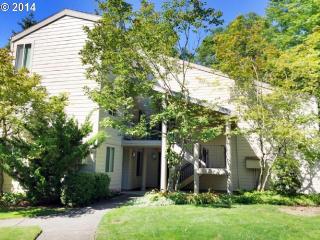 10357 Trapper Ter, Beaverton, OR 97008-7825