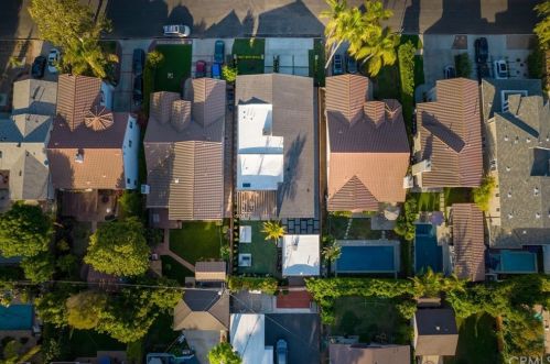 4709 Norwich Ave, Van Nuys CA  91403-2017 exterior