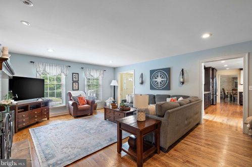 106 Longfields Way, Downingtown PA  19335-4486 exterior