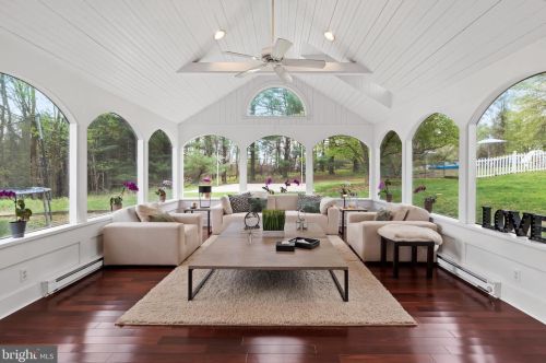 1485 Fairmont Dr, Harrisburg PA  17111 exterior