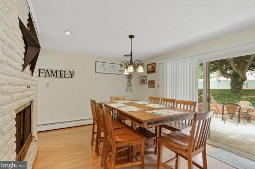 125 Dixie Dr, Red Lion PA  17356-1110 exterior