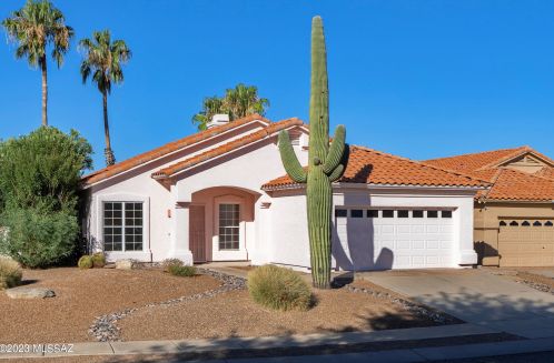 218 Sonoran Heights Dr, Tucson, AZ 85748-2152