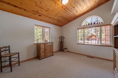 13125 Davos Dr, Truckee CA 96161-7103 exterior