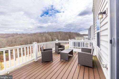 1839 Honeysuckle Ct, Downingtown PA  19335-7202 exterior